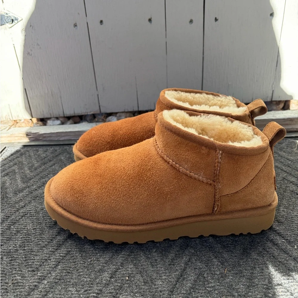 UGG Classic Mini Chestnut Boots - Picture 1 of 9